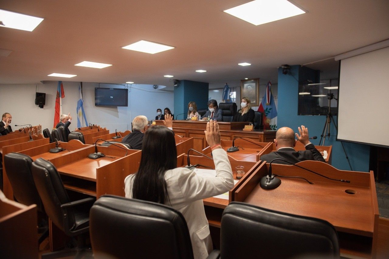 el-senado-reconocio-a-bomberos-y-brigadistas-que-colaboraron-en-los-incendios-de-corrientes