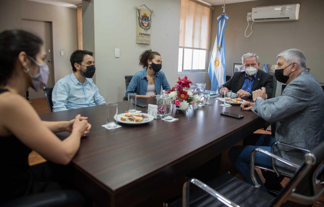 dusso-recibio-a-funcionarios-de-turismo-de-la-nacion