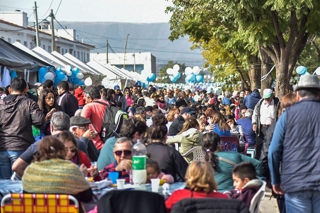 luego-de-dos-anos-vuelve-la-fiesta-municipal-de-la-empanada-en-capital