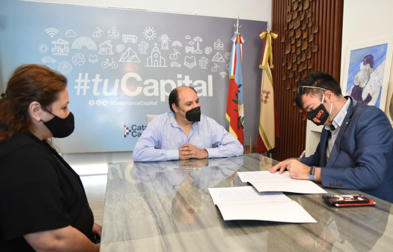 el-intendente-saadi-firmo-un-importante-convenio-con-el-sidca
