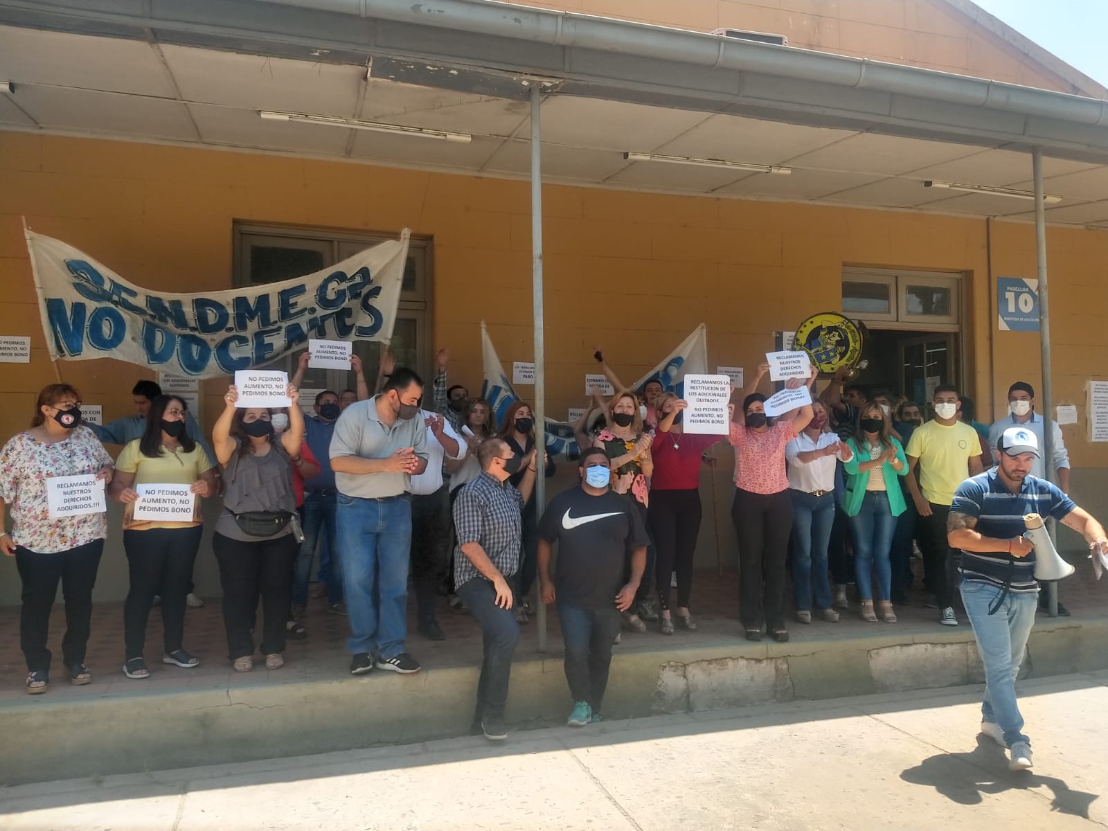 no-docentes-reclaman-por-la-eliminacion-de-adicionales