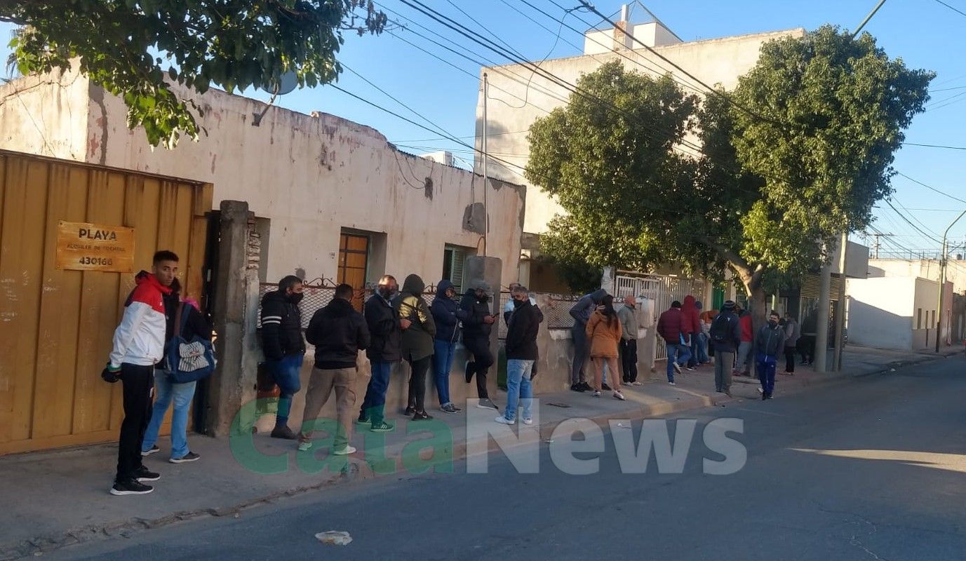 luego-de-la-balacera-cola-de-inversores-en-stratton-sierra